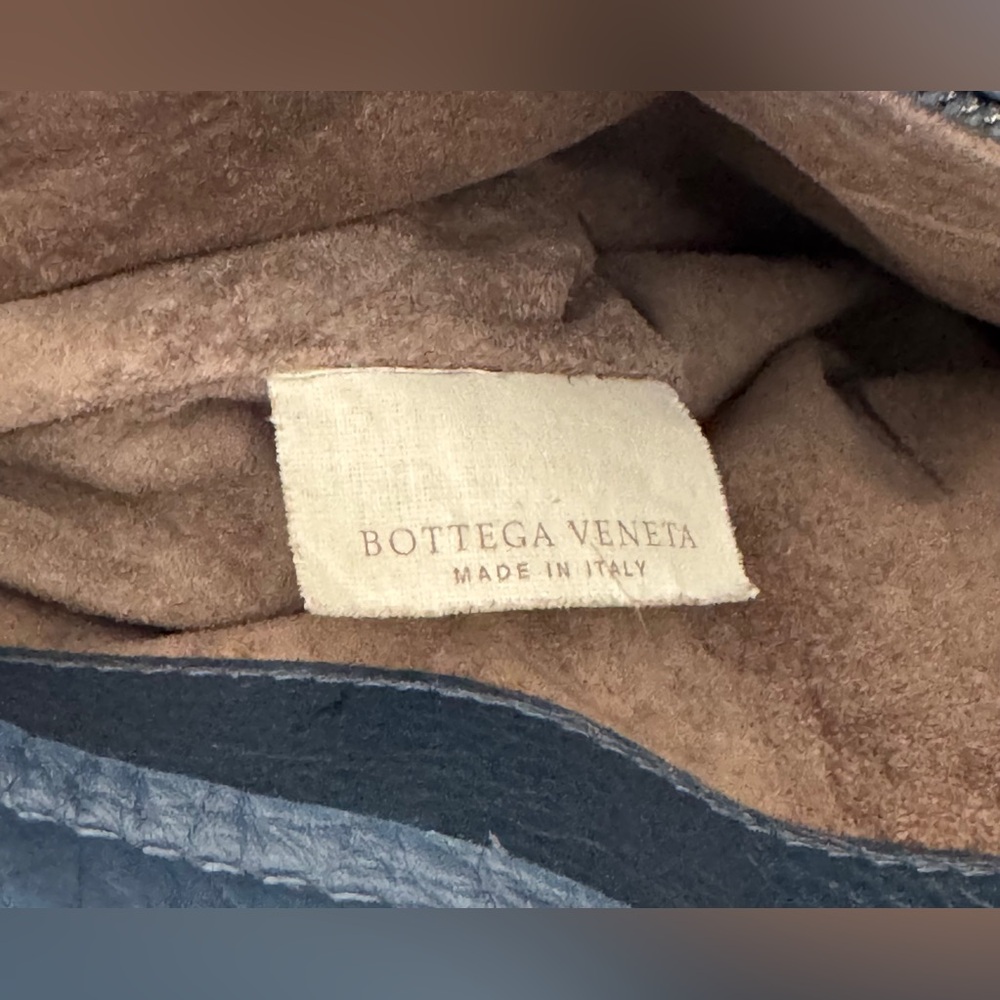 Bottega Veneta, Large Veneta Hobo Bag in Deep Cobalt/Cielo Blue - Picture 13 of 16